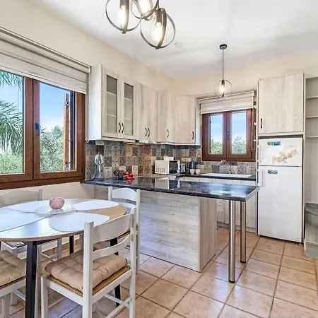 Petra * Methoni (Messenia)